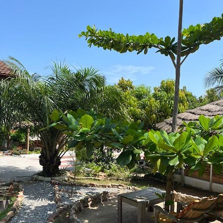 African Treasure Beach Resort Kokrobite Buitenkant foto