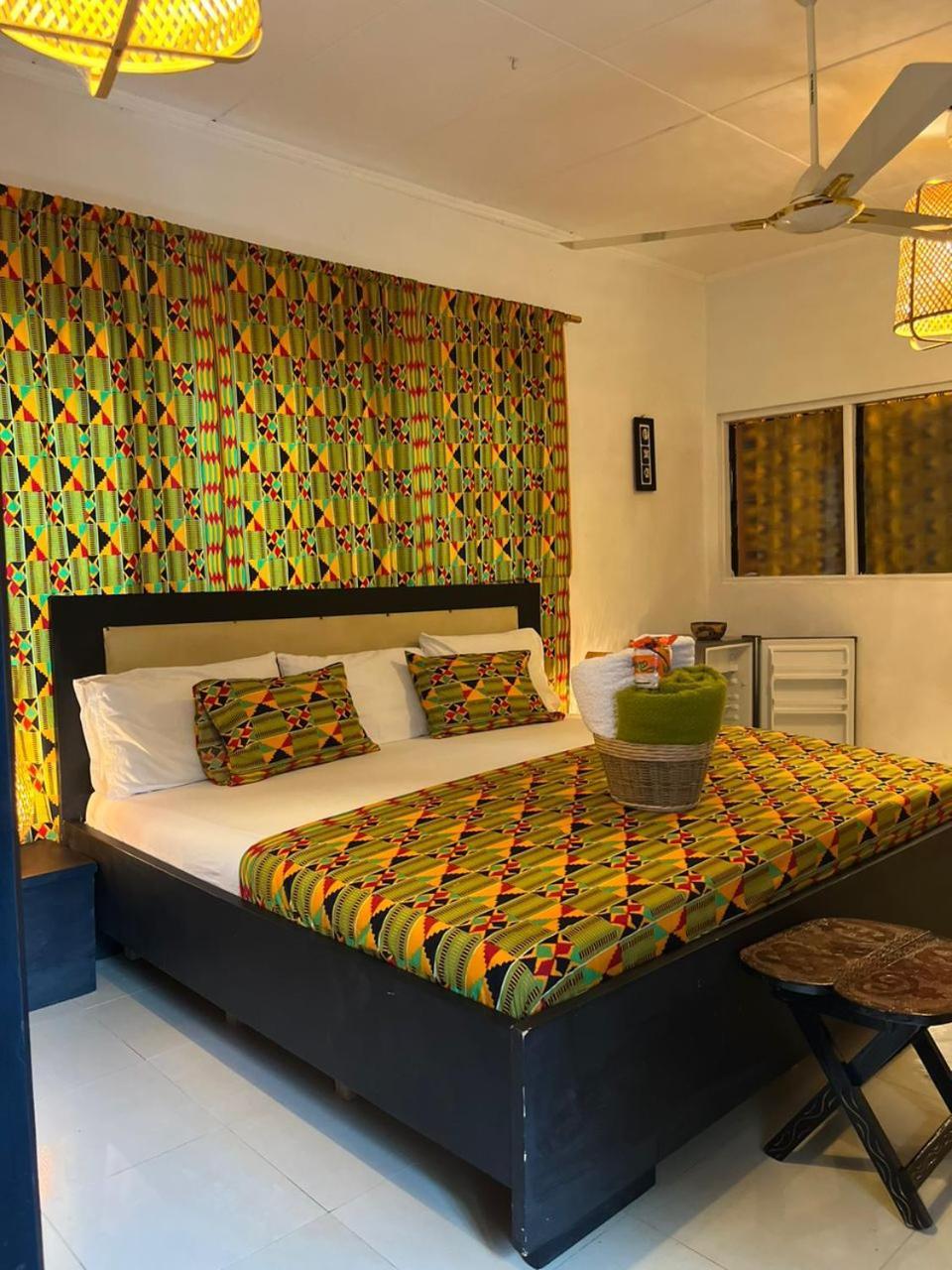 African Treasure Beach Resort Kokrobite Buitenkant foto