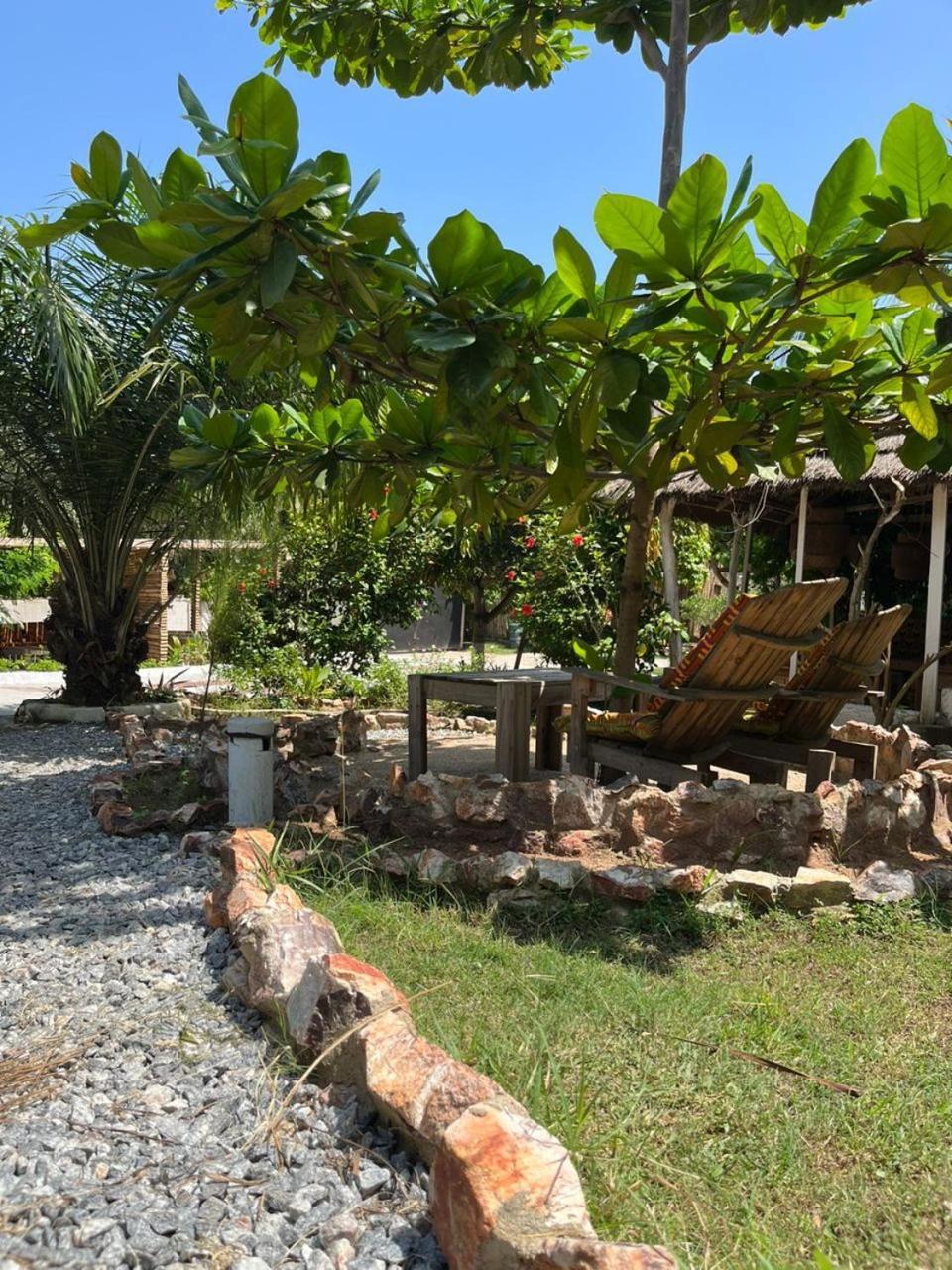African Treasure Beach Resort Kokrobite Buitenkant foto