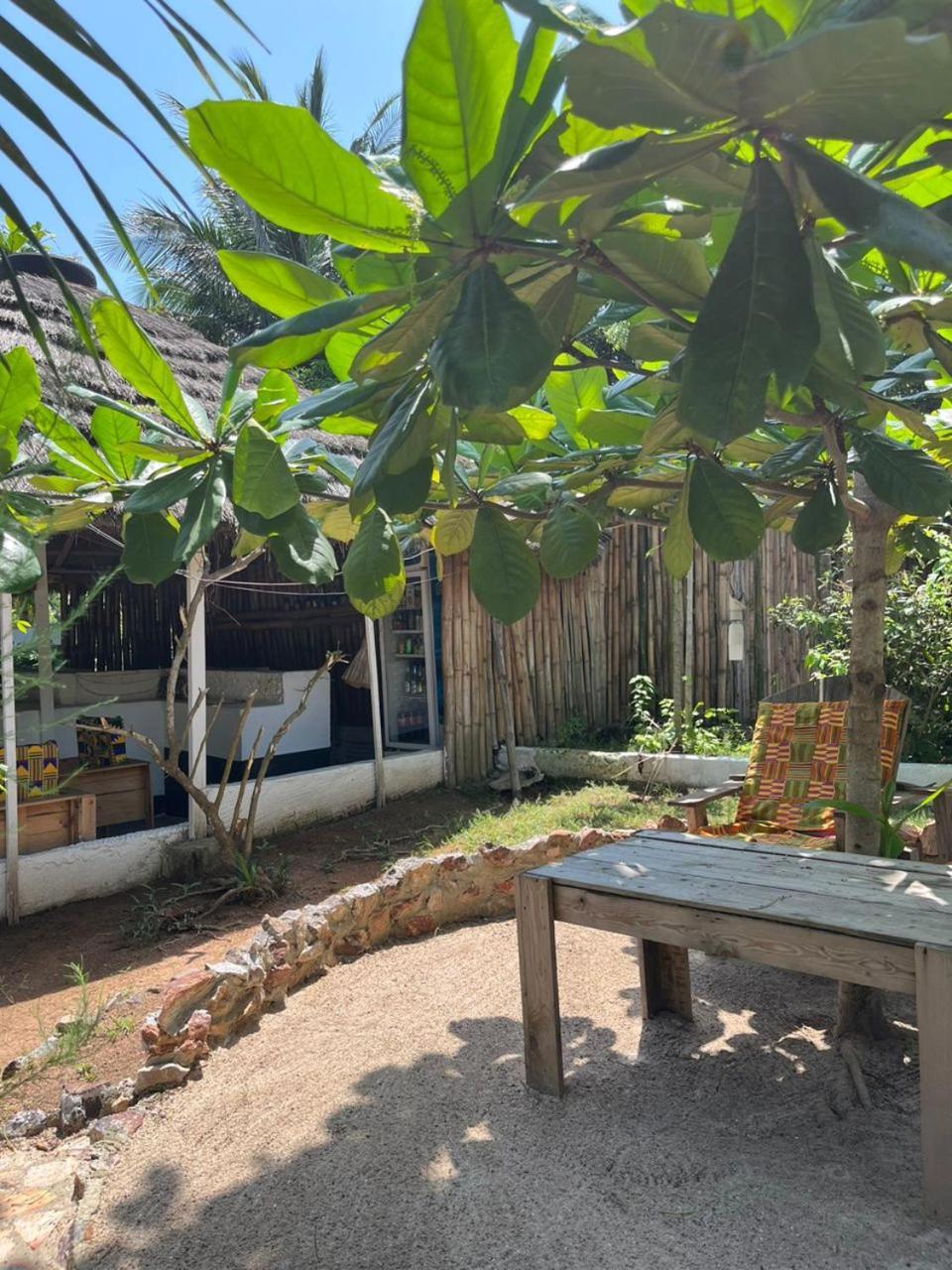 African Treasure Beach Resort Kokrobite Buitenkant foto