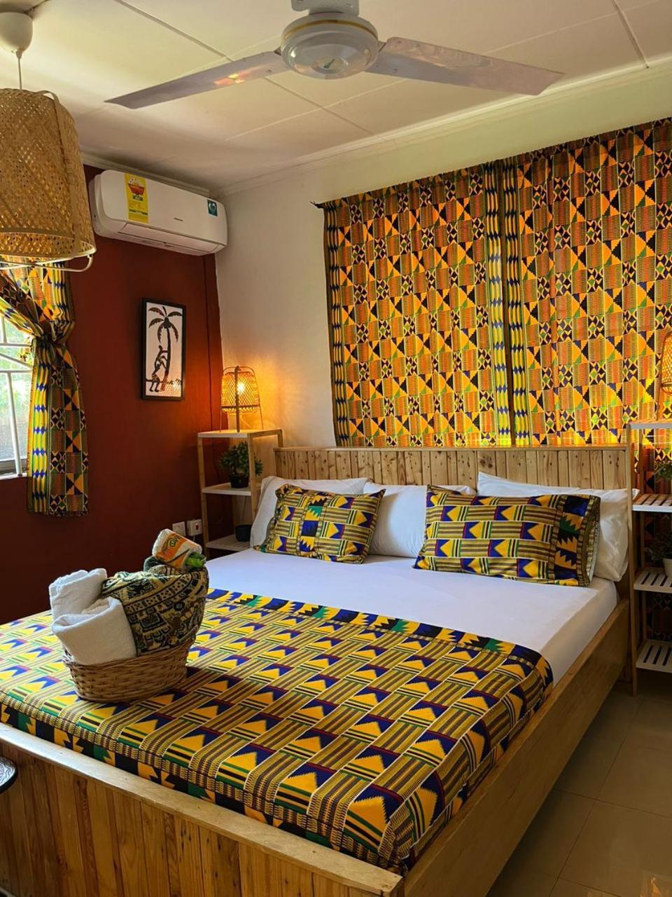 African Treasure Beach Resort Kokrobite Buitenkant foto